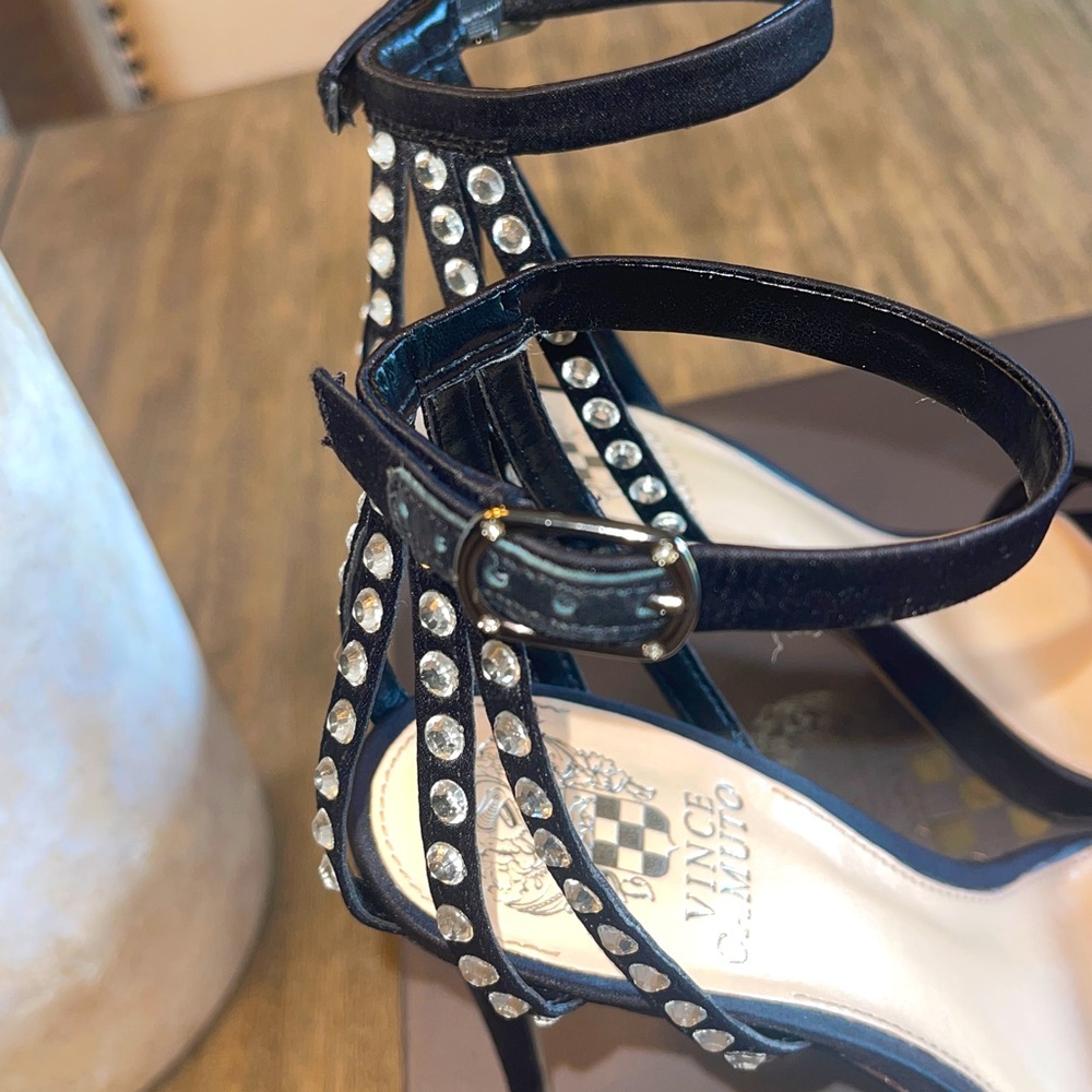 LIKE NEW VINCE CAMUTO DAPHERY RHINESTONE EMBELLISHED BLACK SATIN BRAZIL SIZE 7.5 - Picture 15 of 17